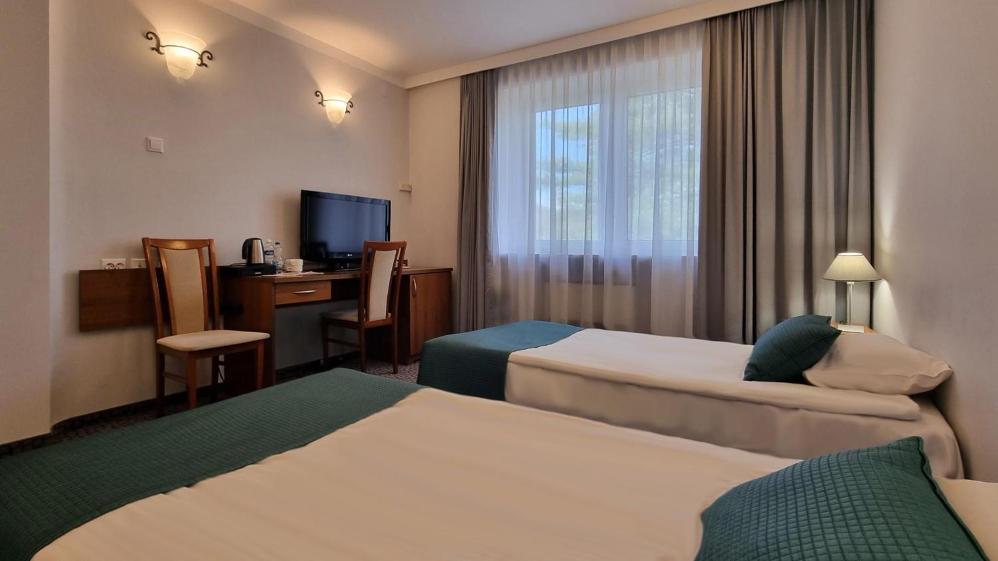 & Hotel 3*